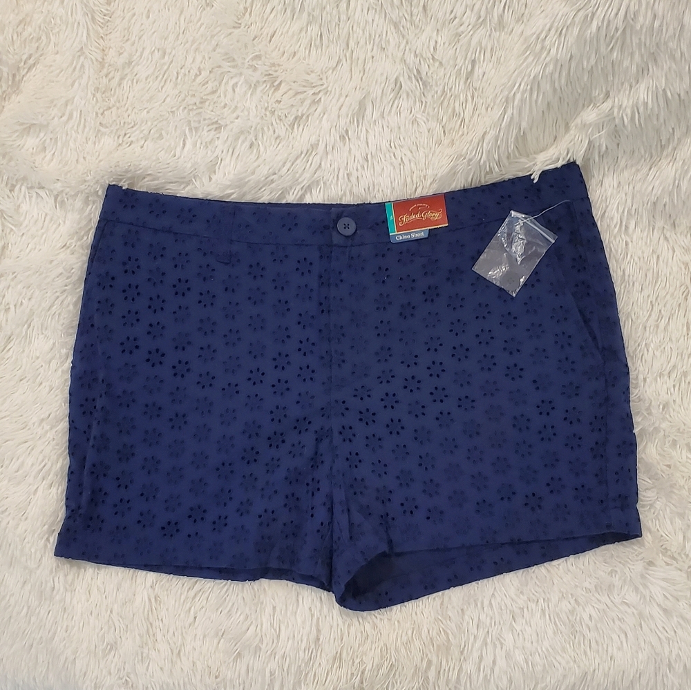 NWT Navy Eyelet Shorts 16